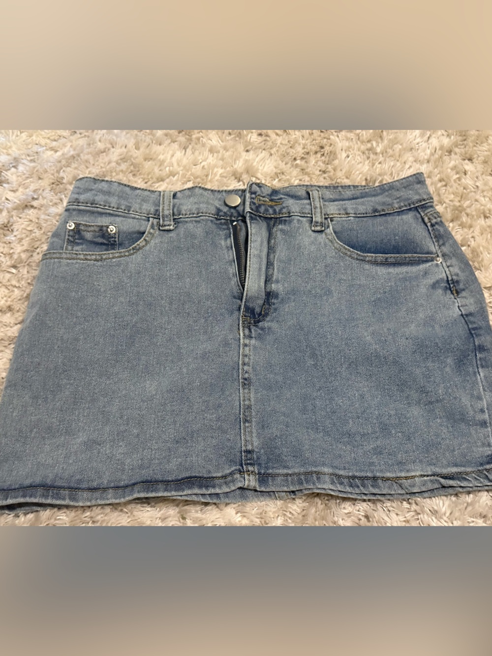 Women's Medium Blue Denim Mini Skirt - Classic Casual Style -New w/out Tags